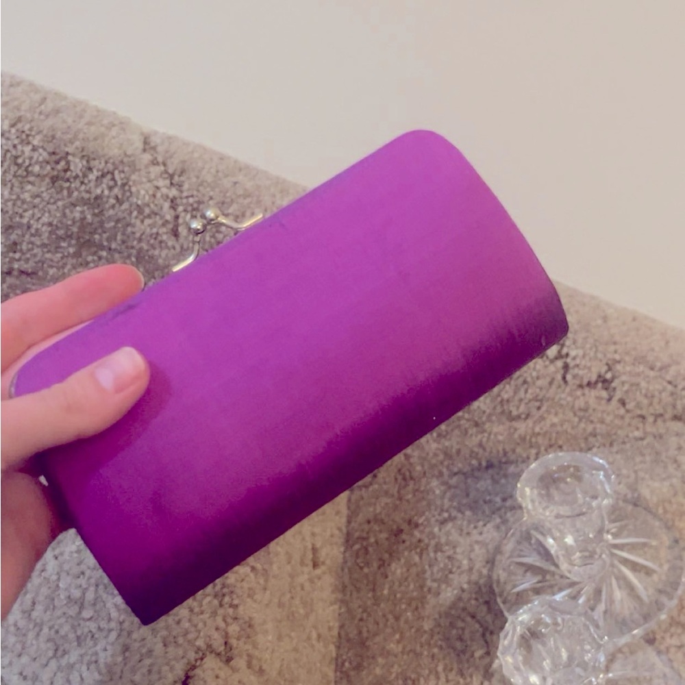 💜 Purple clutch 👛